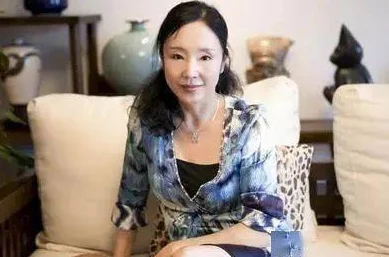 国产熟女视频为什么题材独特视角新颖为何让人耳目一新 国产熟女视频为什么题材独特视角新颖为何让人耳目一新