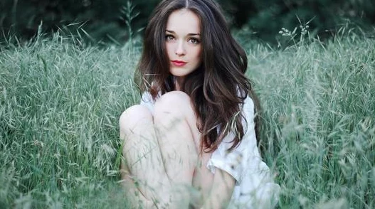 为什么白鹿被狂揉下部羞羞y让人欲罢不能可能是因为它触及了人们的情感底线